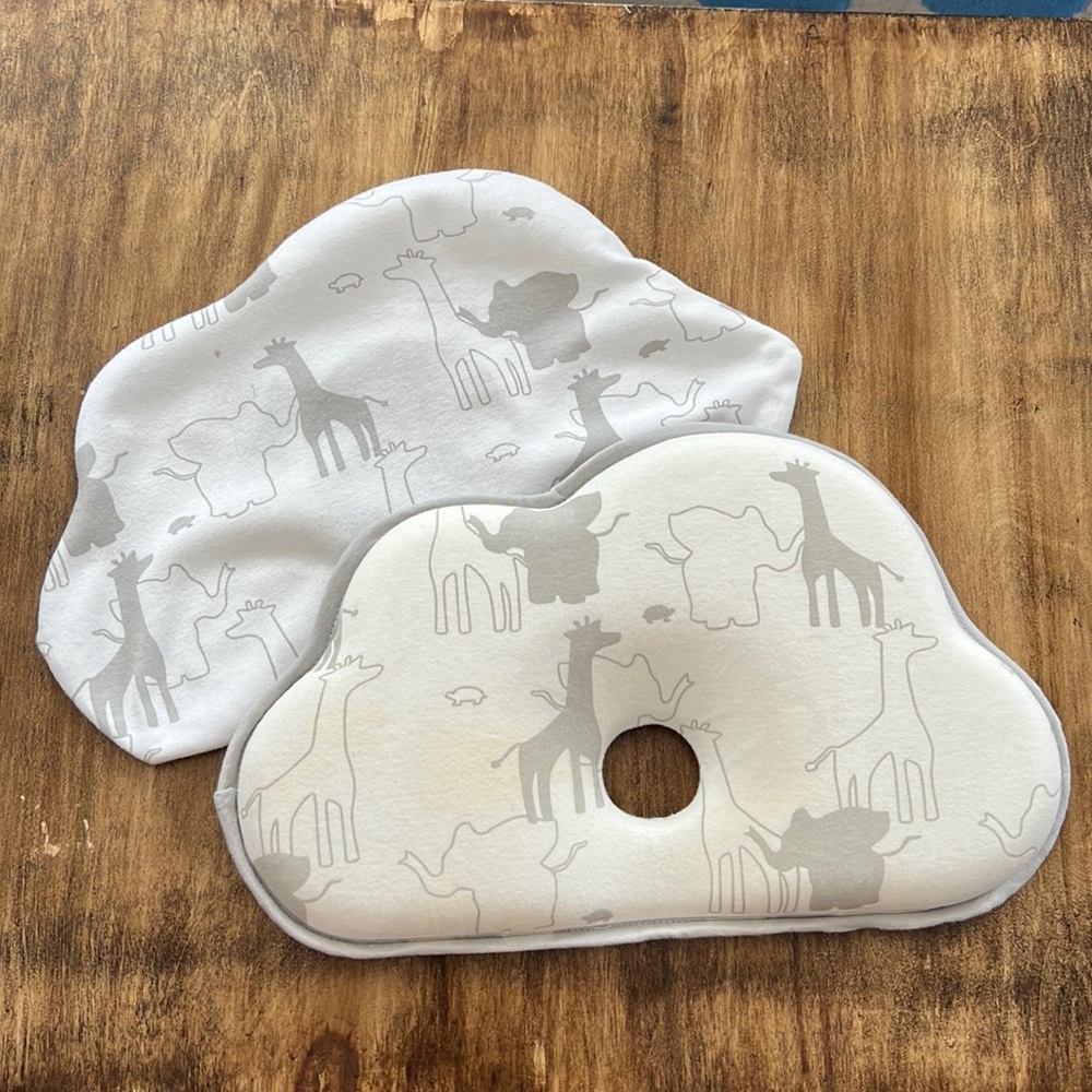 Chocchick Foam Baby Pillow 🦒